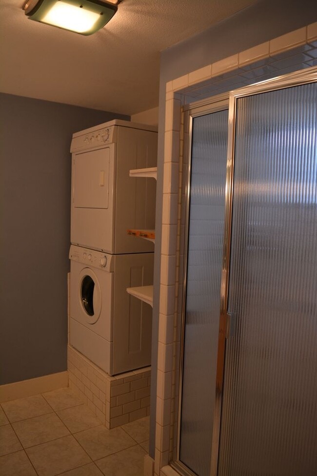 Building Photo - 3 Bed 2 Bath Beautiful Craftsman Home in Missoula $2,900/month