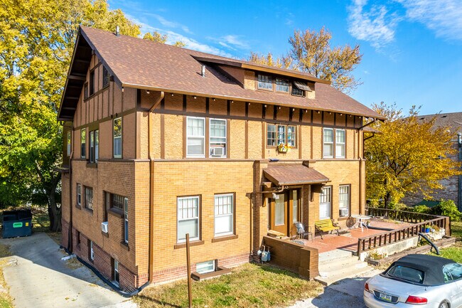 Building Photo - 3103 Grand Ave