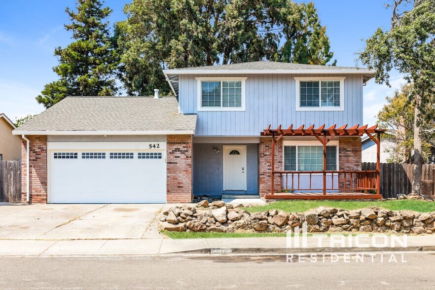 Primary Photo - 542 E Wigeon Way