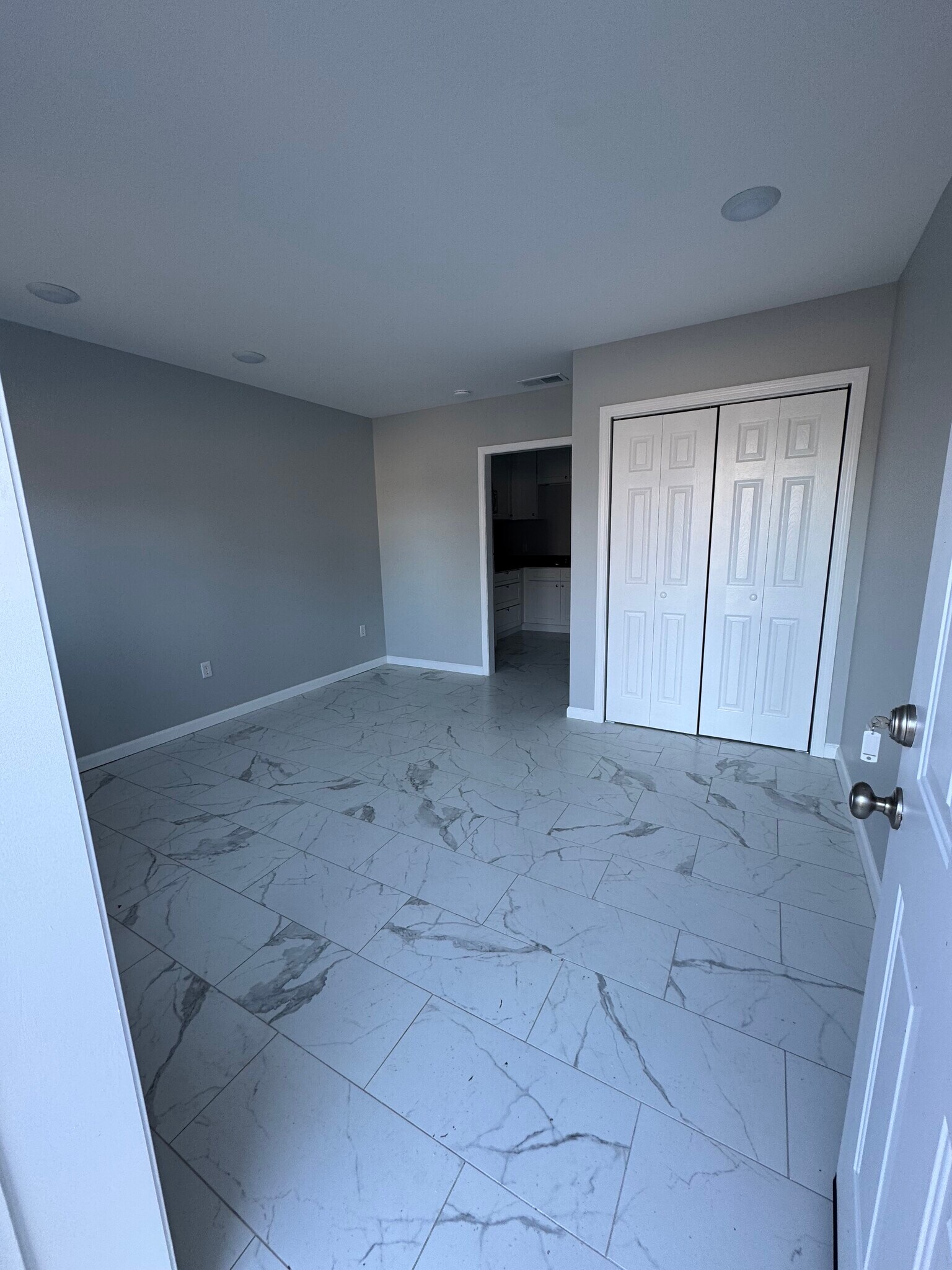 Building Photo - 677 S Jefferson Ave