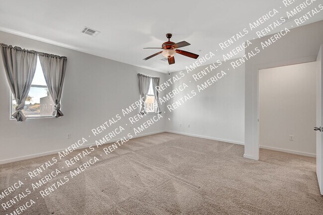 Building Photo - 165 Toasted Almond Ave