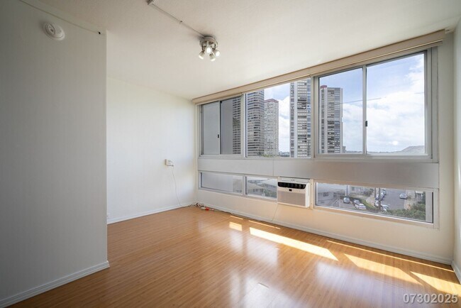 Building Photo - $2500.00 | 1BD/1BA Loft Style Condominium ...