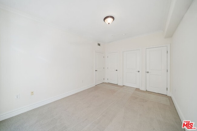 Building Photo - 1050 S Holt Ave