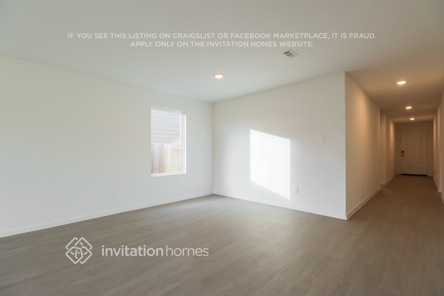 Building Photo - 16473 Blossom Grv Dr