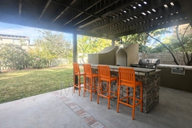 Building Photo - 3140 Crestline Dr