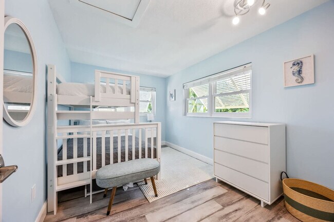 Building Photo - 491 Indian Creek Dr