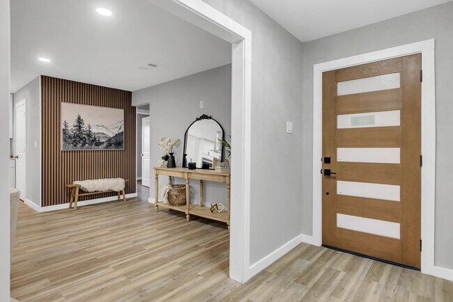 Building Photo - 3933 Wood Ct