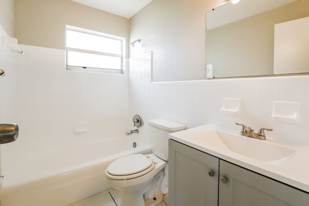 Building Photo - 6885 NW 27th Ct