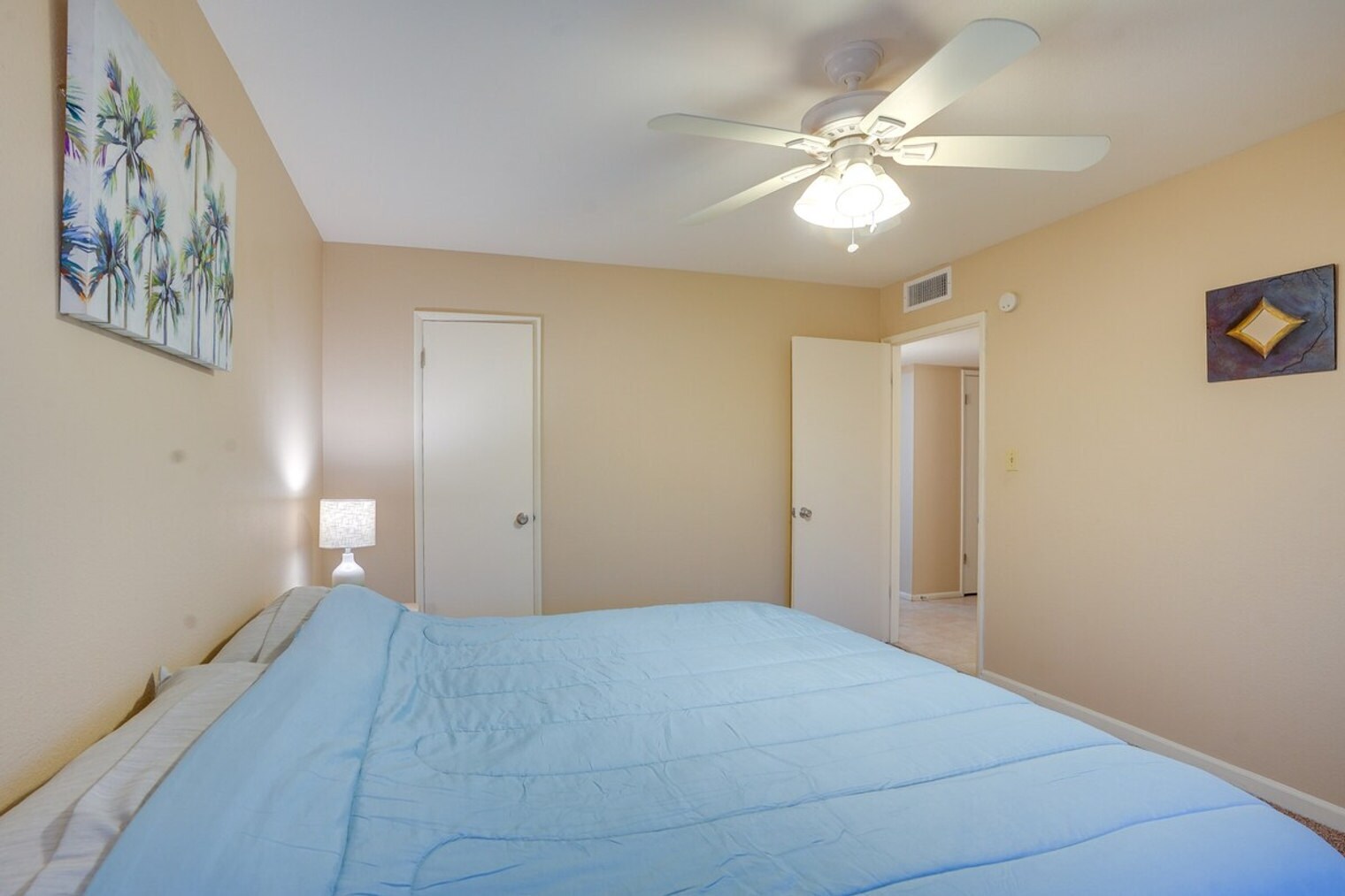 Building Photo - 11662 N Hacienda Dr