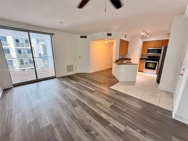 Building Photo - 1830 Radius Dr