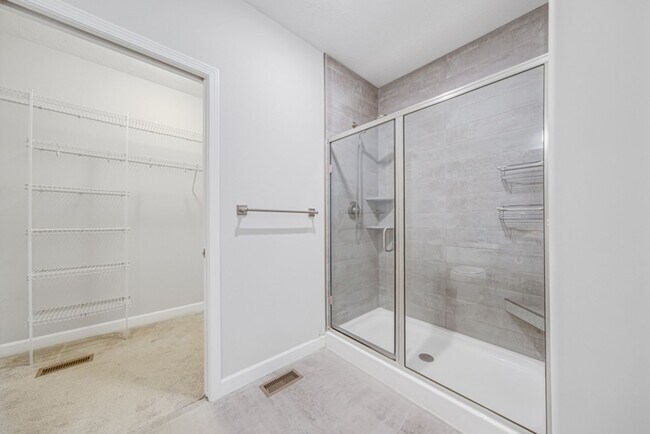 Building Photo - 4 Bed, 4 Bath Luxury House on Legends Golf...