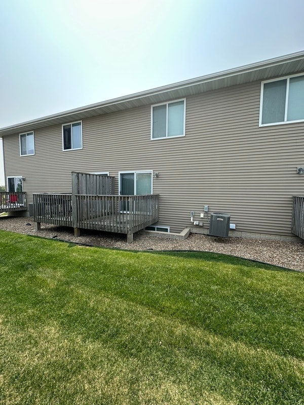 Primary Photo - 1121 Prairie Rose Dr SW