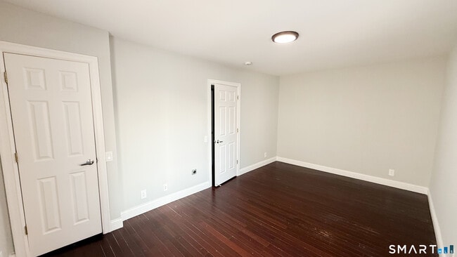 Building Photo - 271 Seaside Ave