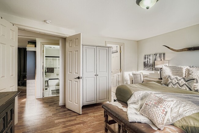 Building Photo - 13203 S Wamblee Valley Rd