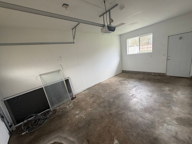 Building Photo - Beautiful 3 Bedroom Home in Olympia WA - Apply Today!