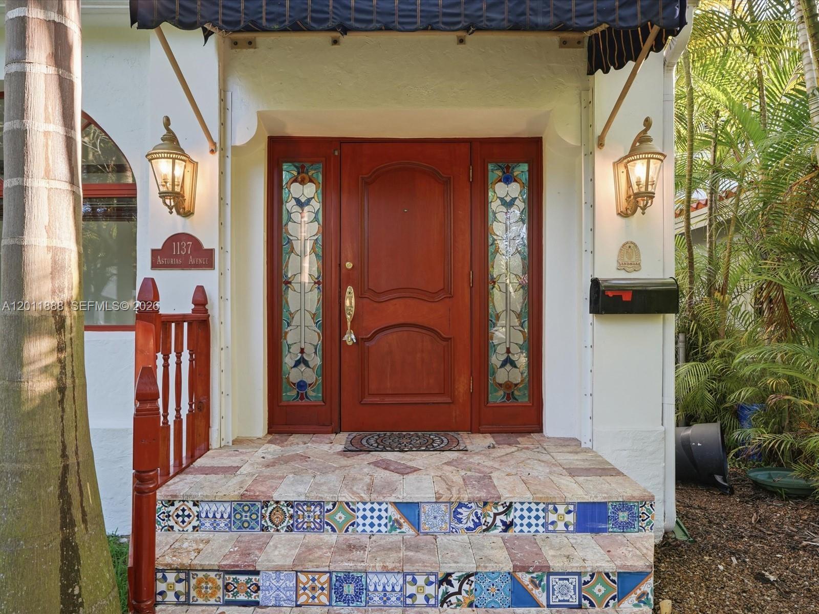 Building Photo - 1135 Asturia Ave