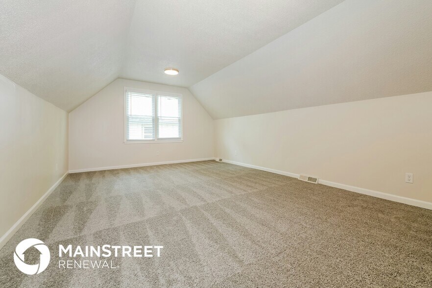 Building Photo - 1116 N Walker Ln