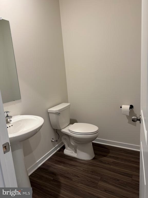 Building Photo - 127 Painters Wy