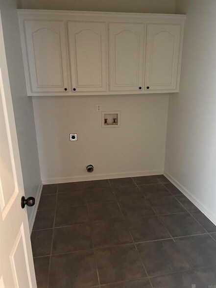 Building Photo - 36497 Stanton Hall Ave