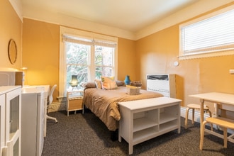 Building Photo - 2332 Fulton St