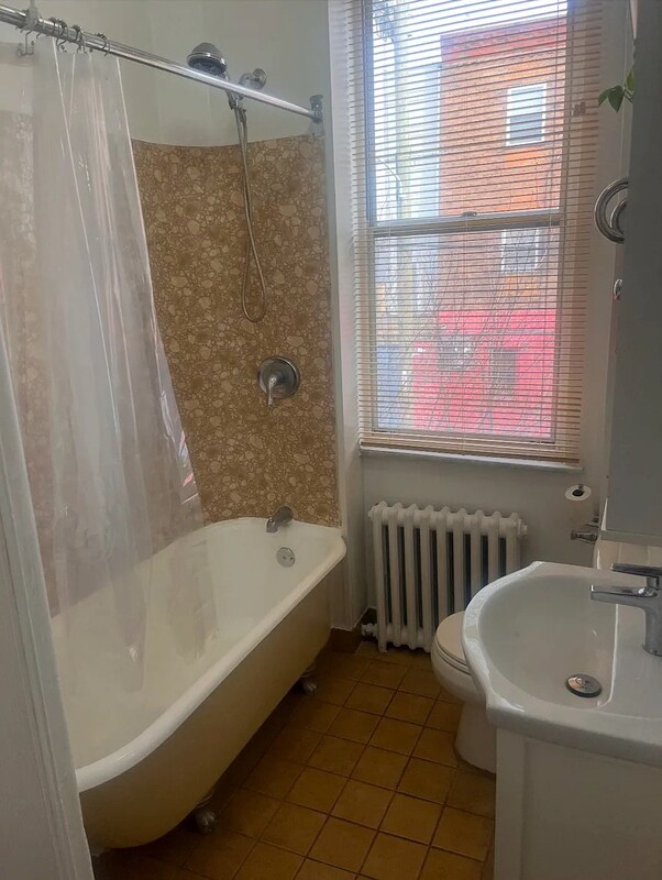 Building Photo - 1001 Wolf St