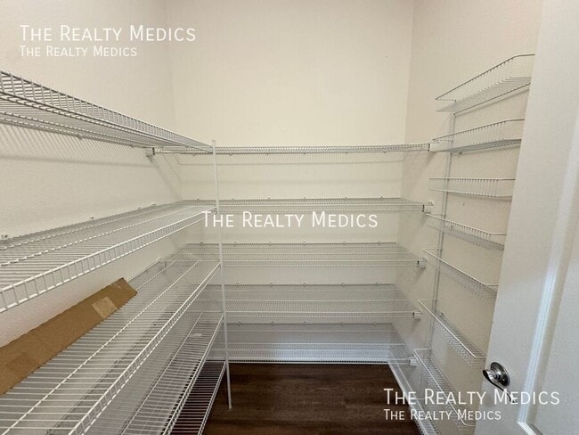 Building Photo - 5107 Appenine Loop W