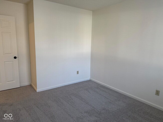 Building Photo - 7607 Home Dr