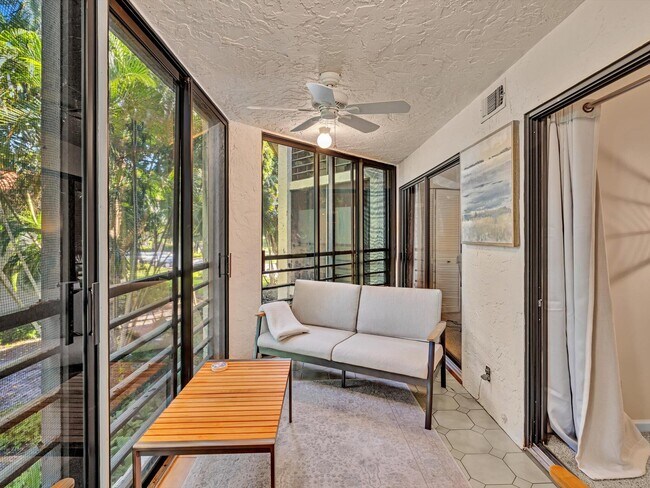 Building Photo - 10143 Mangrove Dr