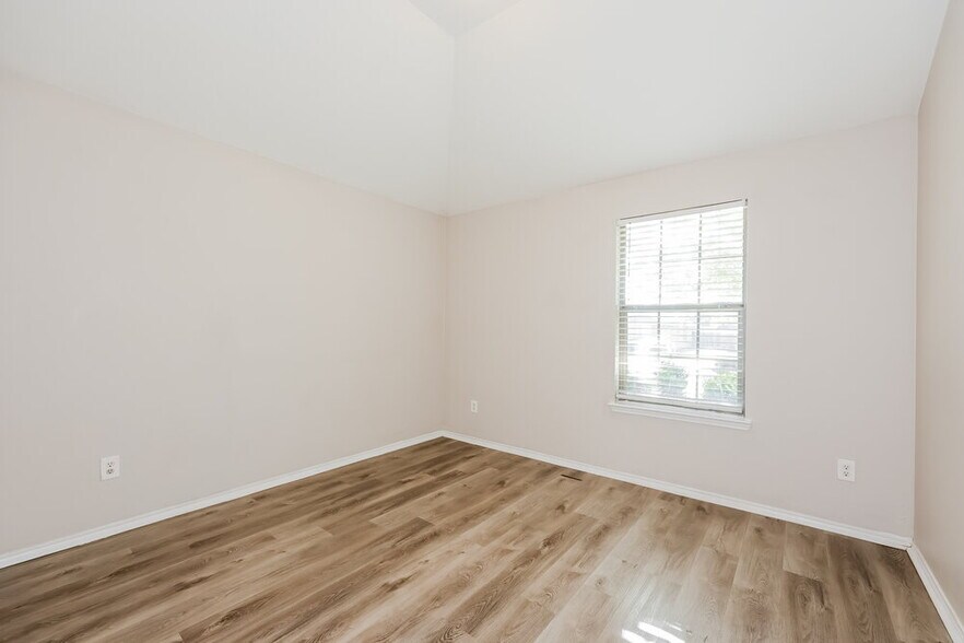 Building Photo - 1357 Illinois Ave