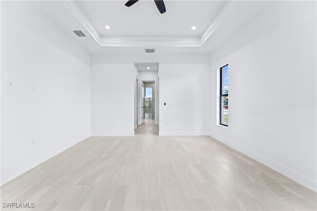 Building Photo - 129 NW 27th Pl