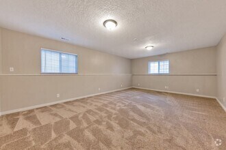 Building Photo - Beautiful Pet Friendly 4 Bed, 3 Bath Farmi...
