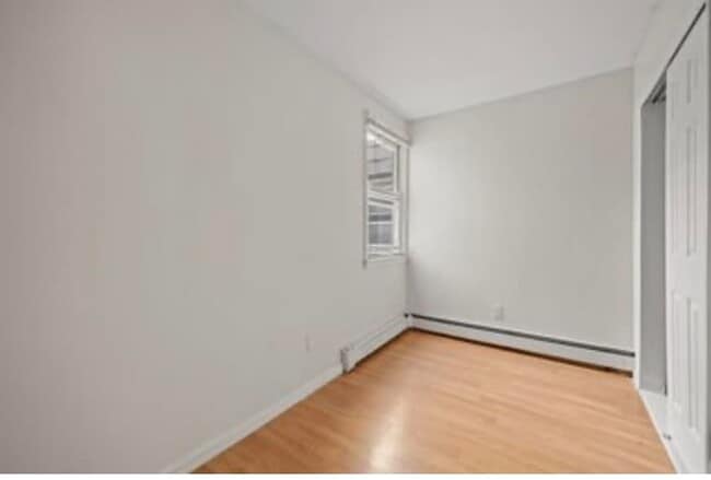 Building Photo - 365 Broadway