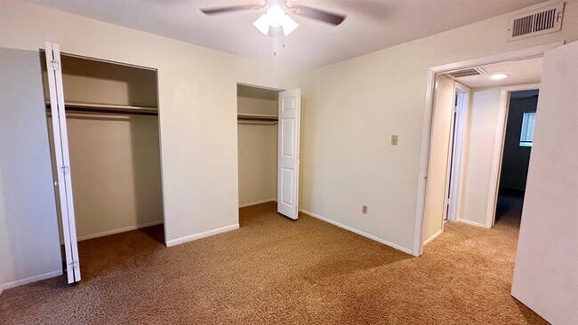 Building Photo - 4205 Benard Ct