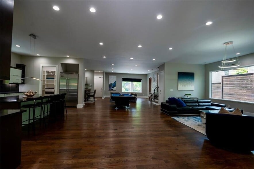 Building Photo - 1099 Vista Trail NE