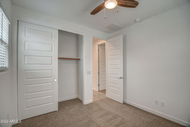 Building Photo - 4655 S Vapor