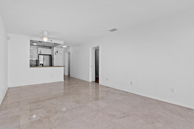 Building Photo - 677 NE 24th St