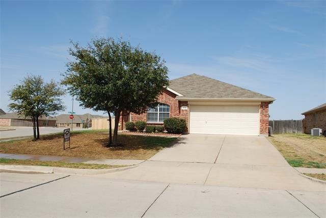Primary Photo - 1232 Sweetwater Dr