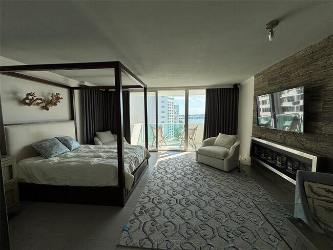 Building Photo - 1200 West Ave