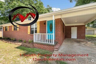 Building Photo - 6925 Colonial Terrace