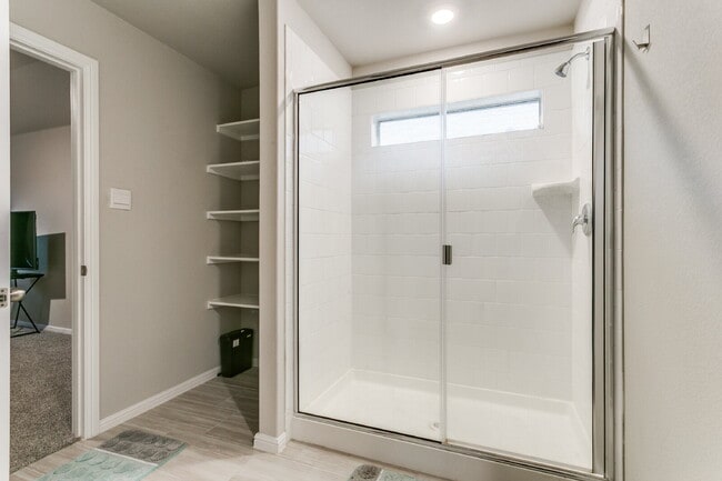 Building Photo - Stylish 4-Bedroom Home in Justin