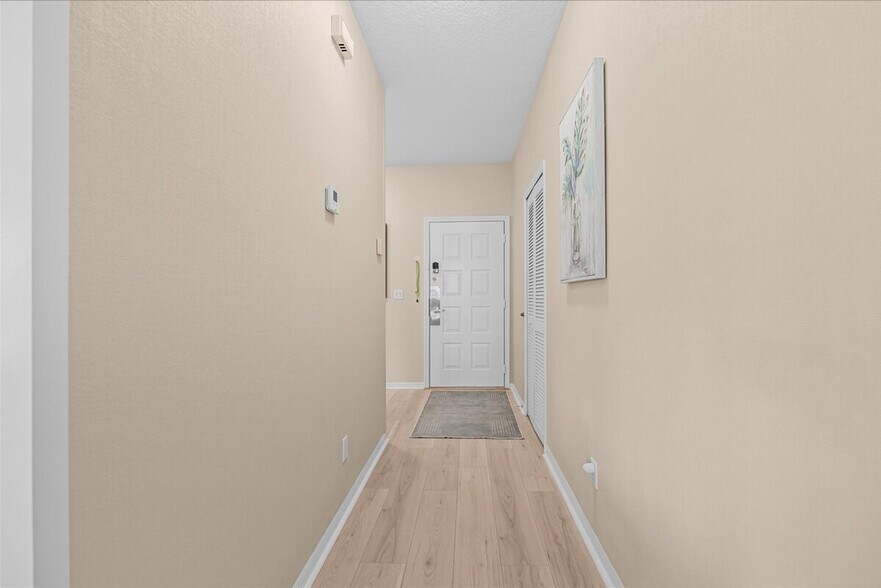 Building Photo - 9981 Perfect Dr