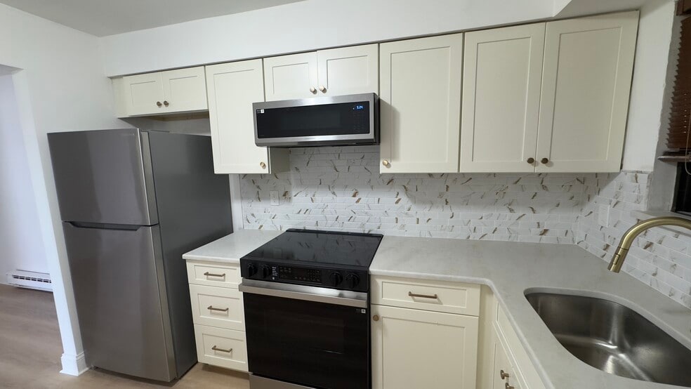 New Appliances - 5 Evergreen Dr