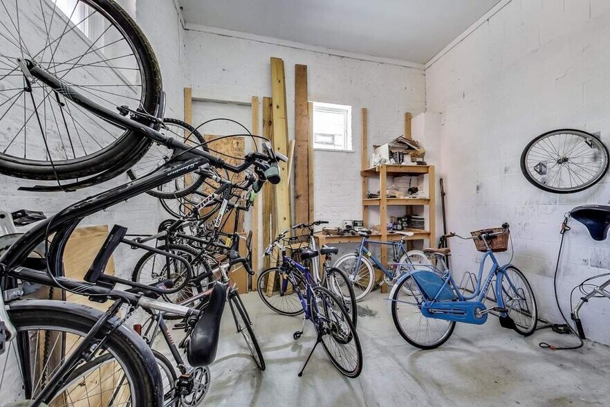 Bike Room - 1801 W Thomas St