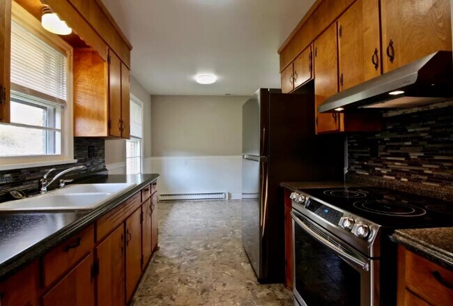 Building Photo - 5621 Bridlewood Dr