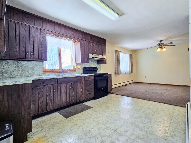 Building Photo - 8409 Lancaster Ave