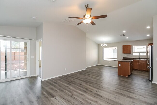 Building Photo - 4127 E Mica Rd