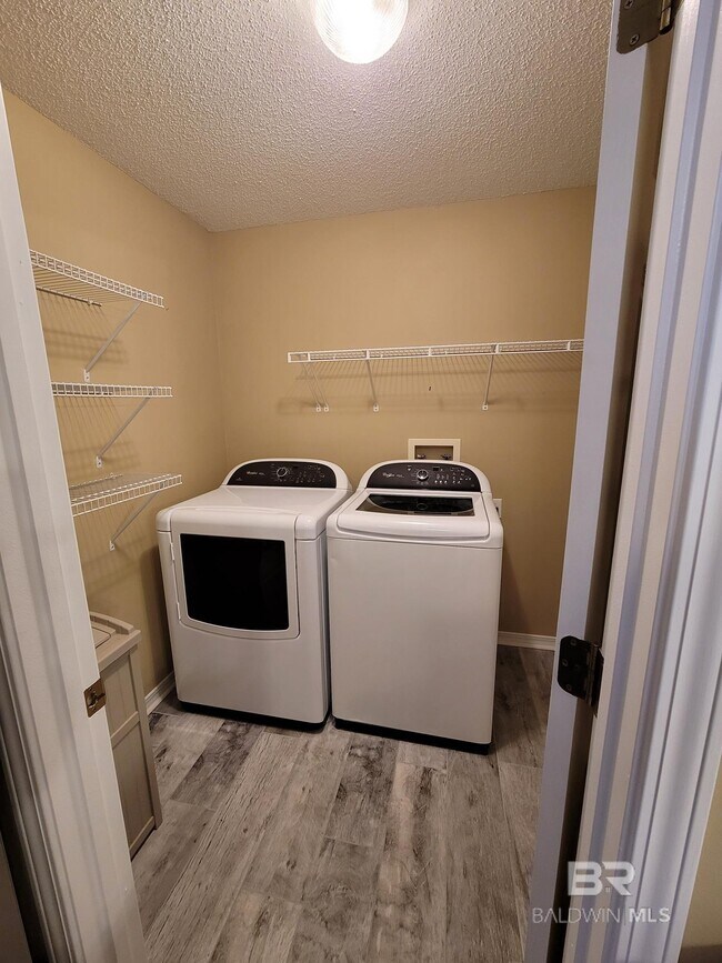 Building Photo - 22410 Beaver Creek Ln