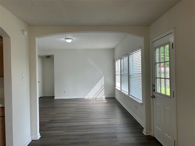 Building Photo - 24011 Goodfellow Dr