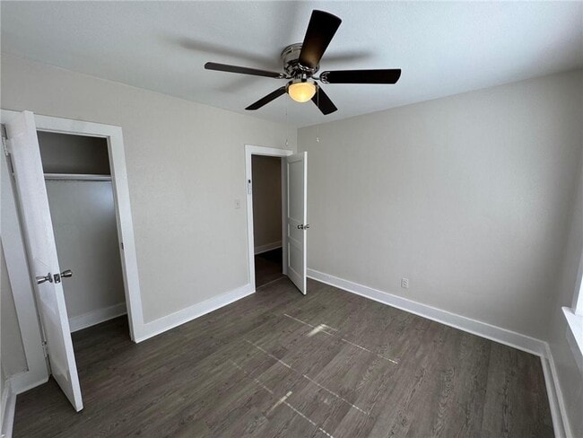 Building Photo - 102 9th Ave