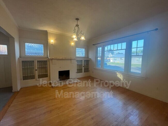 Building Photo - 1298 Idaho Ave